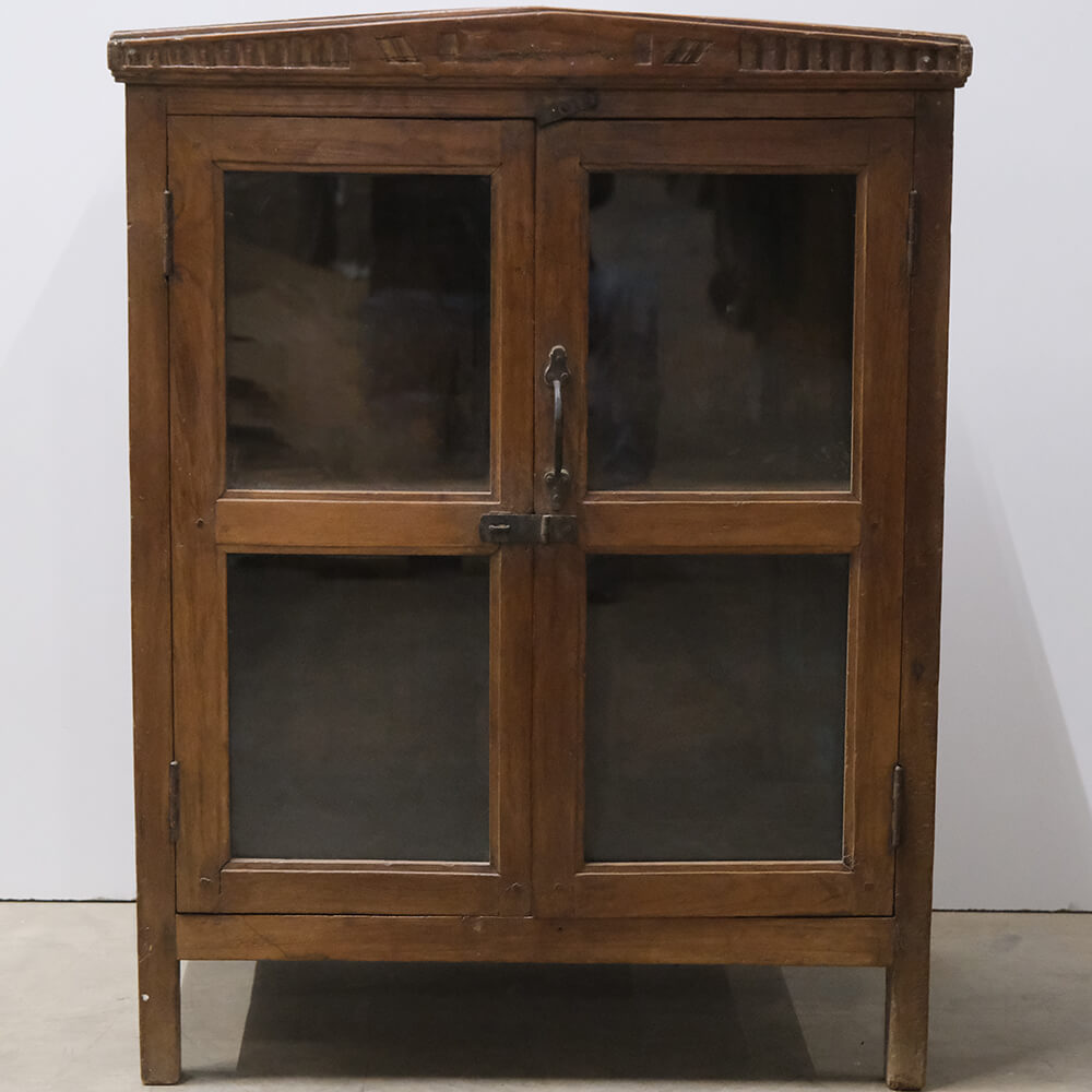 Elegant Vitrine Unika Designhome Vitrineskab